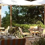 Le Provencal - Renove En 2025 - Bord De Hyères