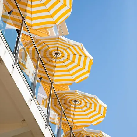 Hotel Le Provencal Renove En 2025 - Bord De Mer 3* Hyeres
