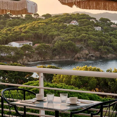 Hôtel Le Provençal - Rénové en 2025 - Bord de Mer 4*