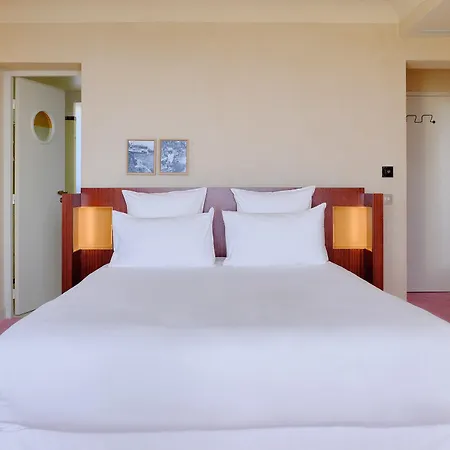 Hôtel Le Provençal - Rénové en 2025 - Bord de Mer