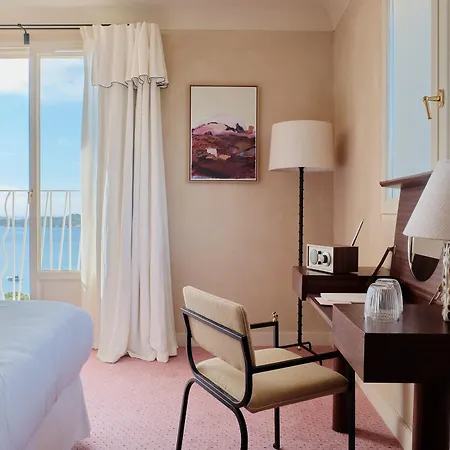 Hôtel Le Provençal - Rénové en 2025 - Bord de Mer Hotel Hyères