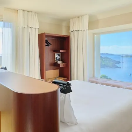 Hôtel Le Provençal - Rénové en 2025 - Bord de Mer 4*