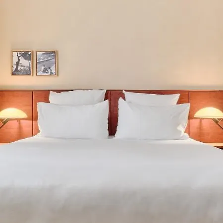 Le Provencal - Renove En 2025 - Bord De Єр