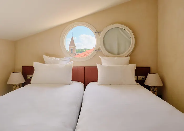 Le Provencal - Renove En 2025 - Bord De Hotel Hyeres