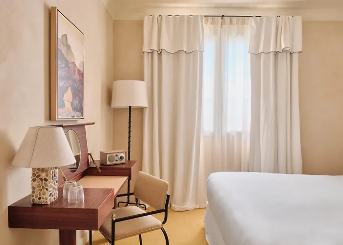 Le Provencal - Renove En 2025 - Bord De Hotel Hyeres